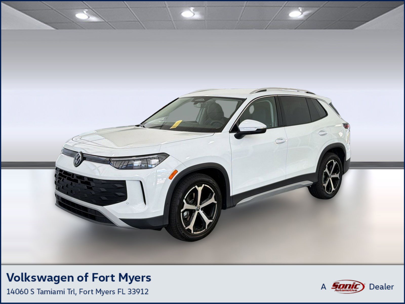 New 2026 Volkswagen Tiguan SE FWD image 1