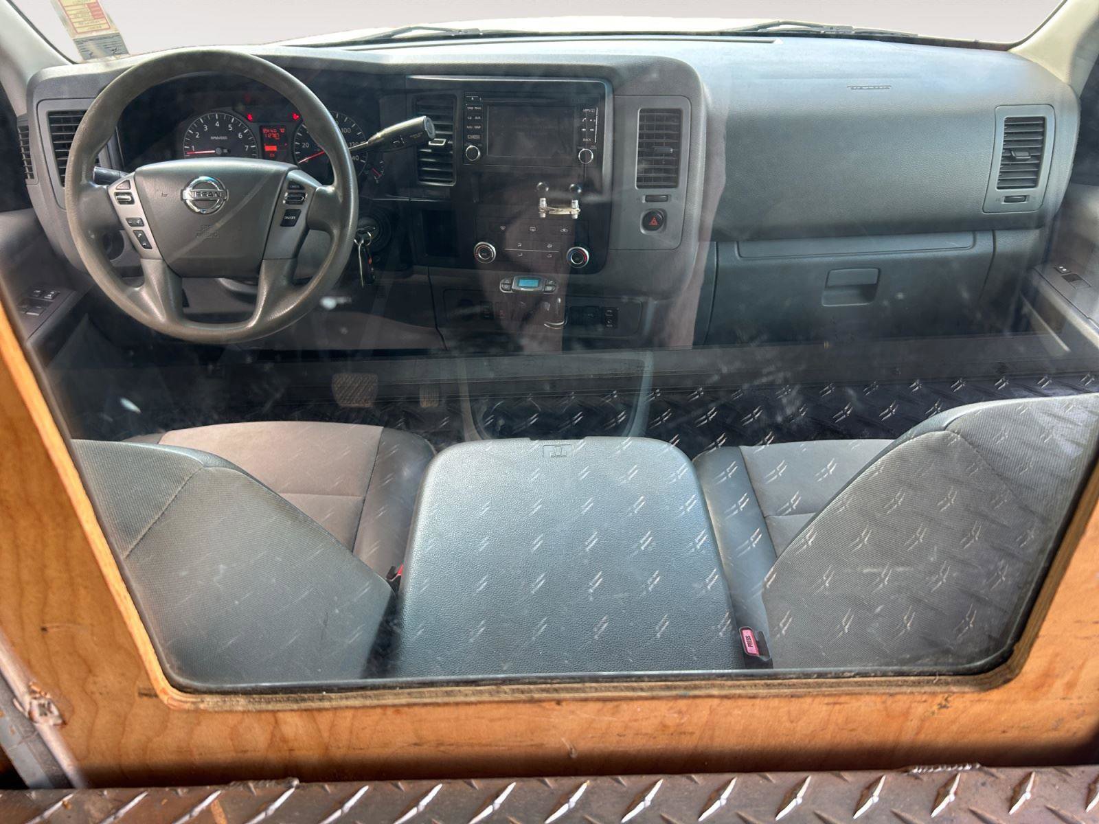 Used 2015 Nissan NV 3500 SL w/ Technology Package image 10