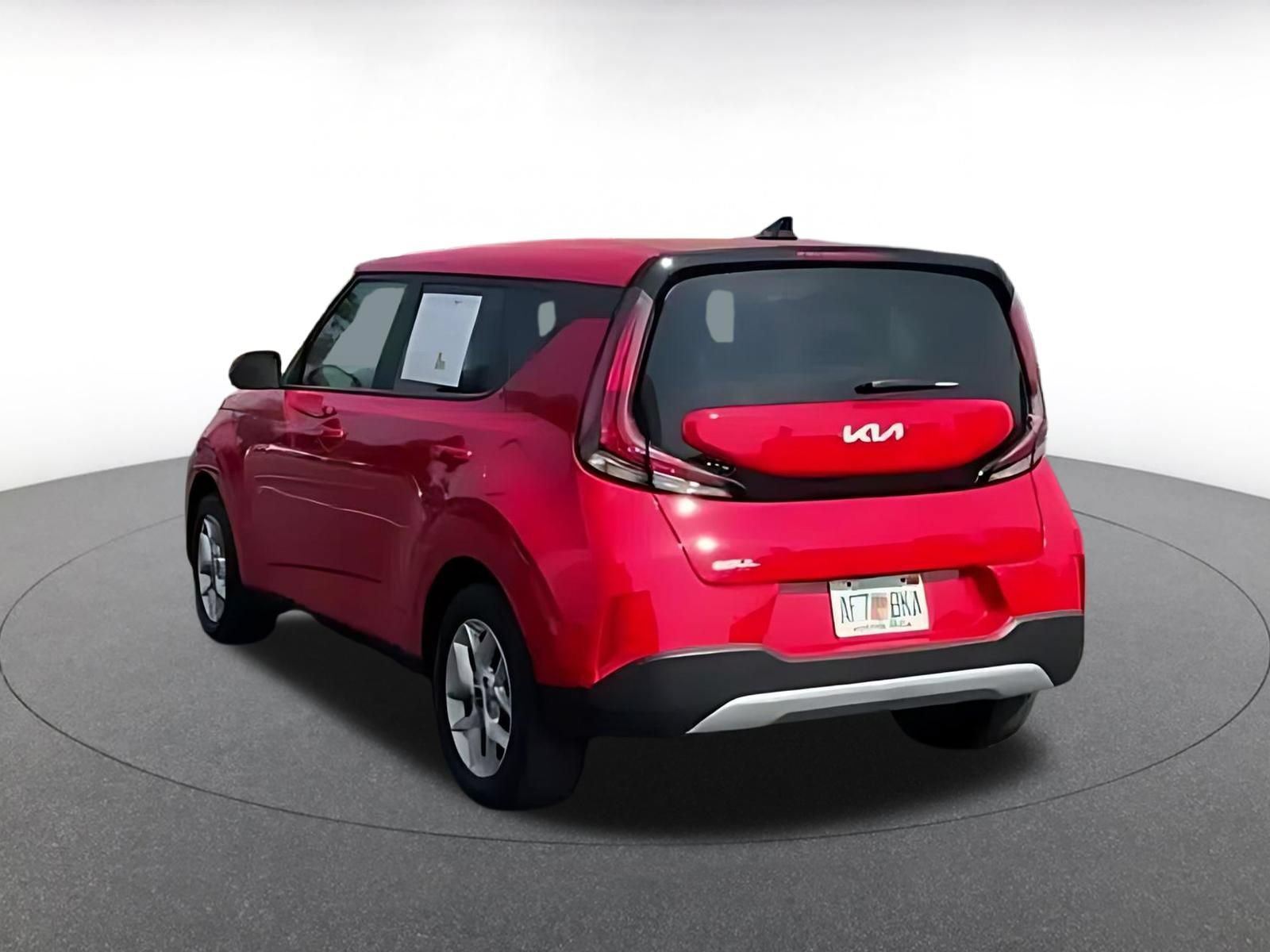 Used 2025 Kia Soul LX w/ LX Technology Package FWD image 12