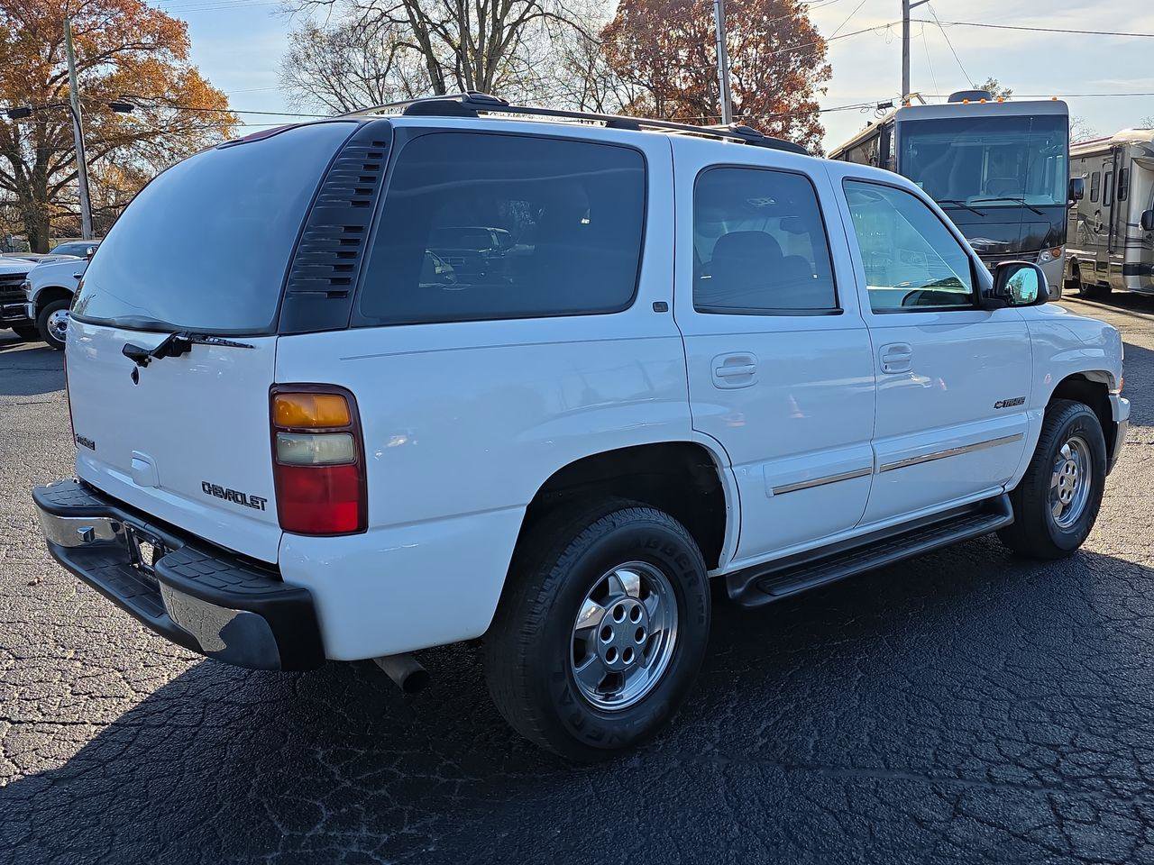Used 2001 Chevrolet Tahoe LT w/ LT Preferred Equipment Group image 2
