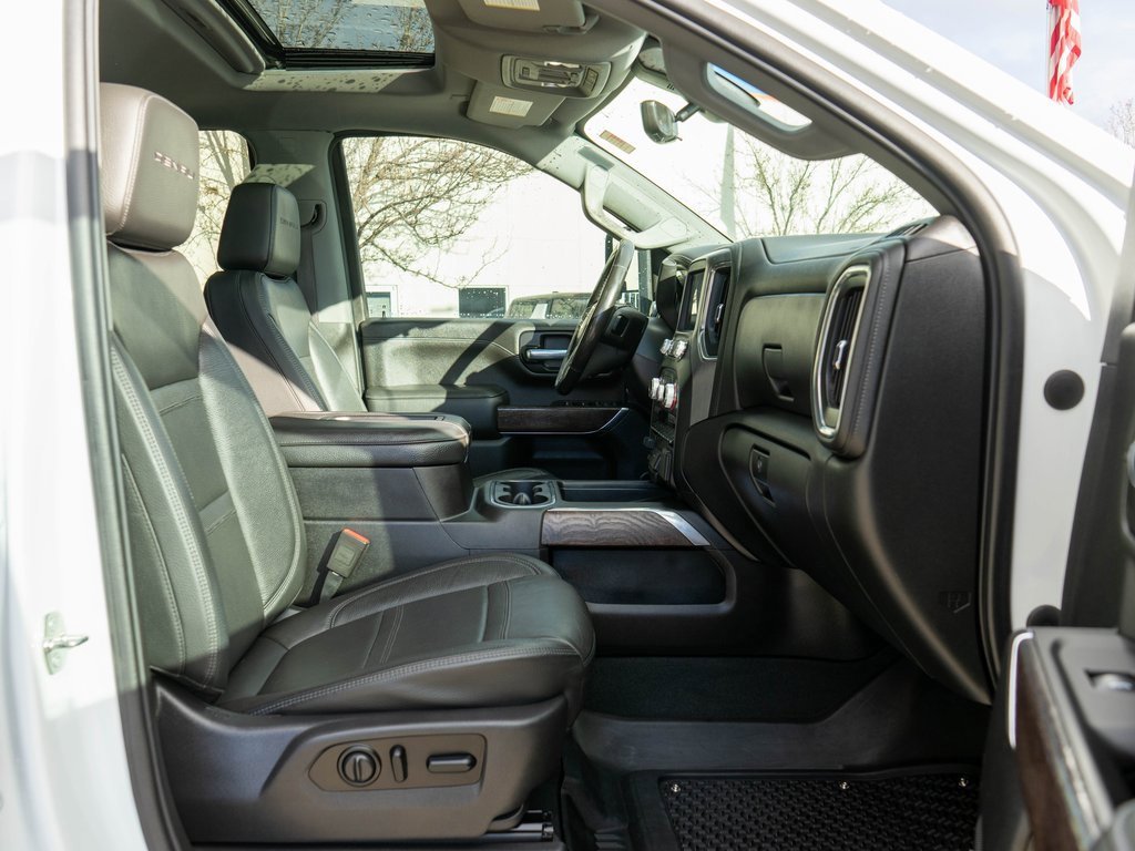 Used 2021 GMC Sierra 3500 Denali w/ Denali Ultimate Package image 10