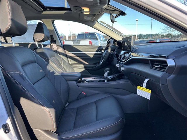 New 2025 Nissan Altima 2.5 SR w/ SR Premium Package image 10