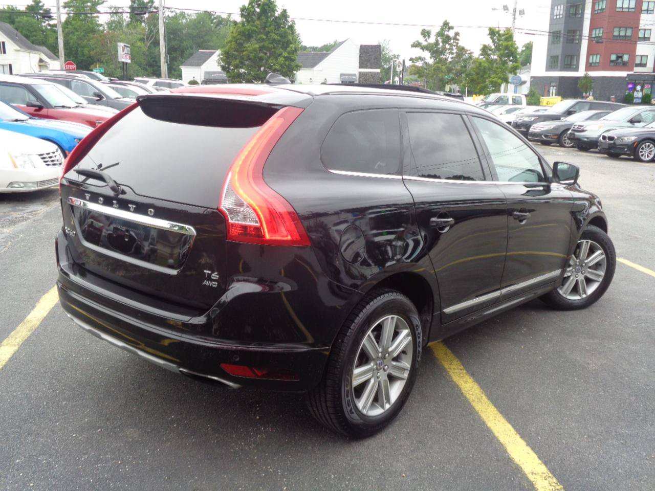 Used 2016 Volvo XC60 T6 w/ Proximity Package AWD/4WD image 2