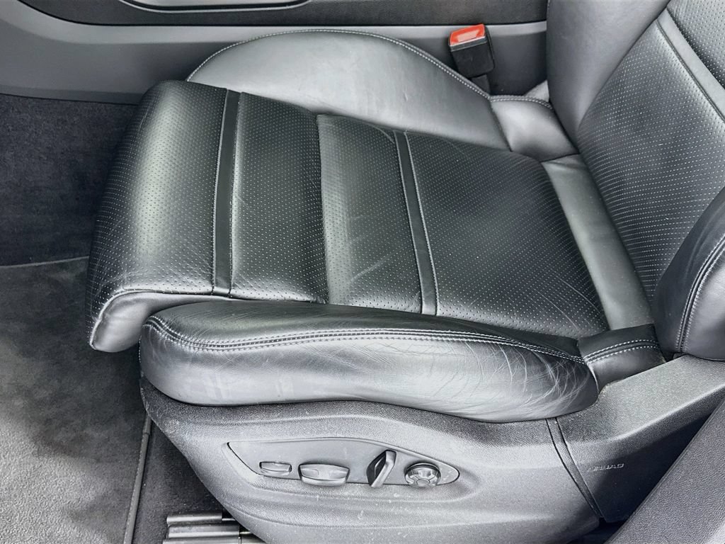 Certified 2023 Porsche Cayenne AWD/4WD image 12