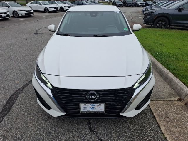 Used 2023 Nissan Altima 2.5 SV image 3