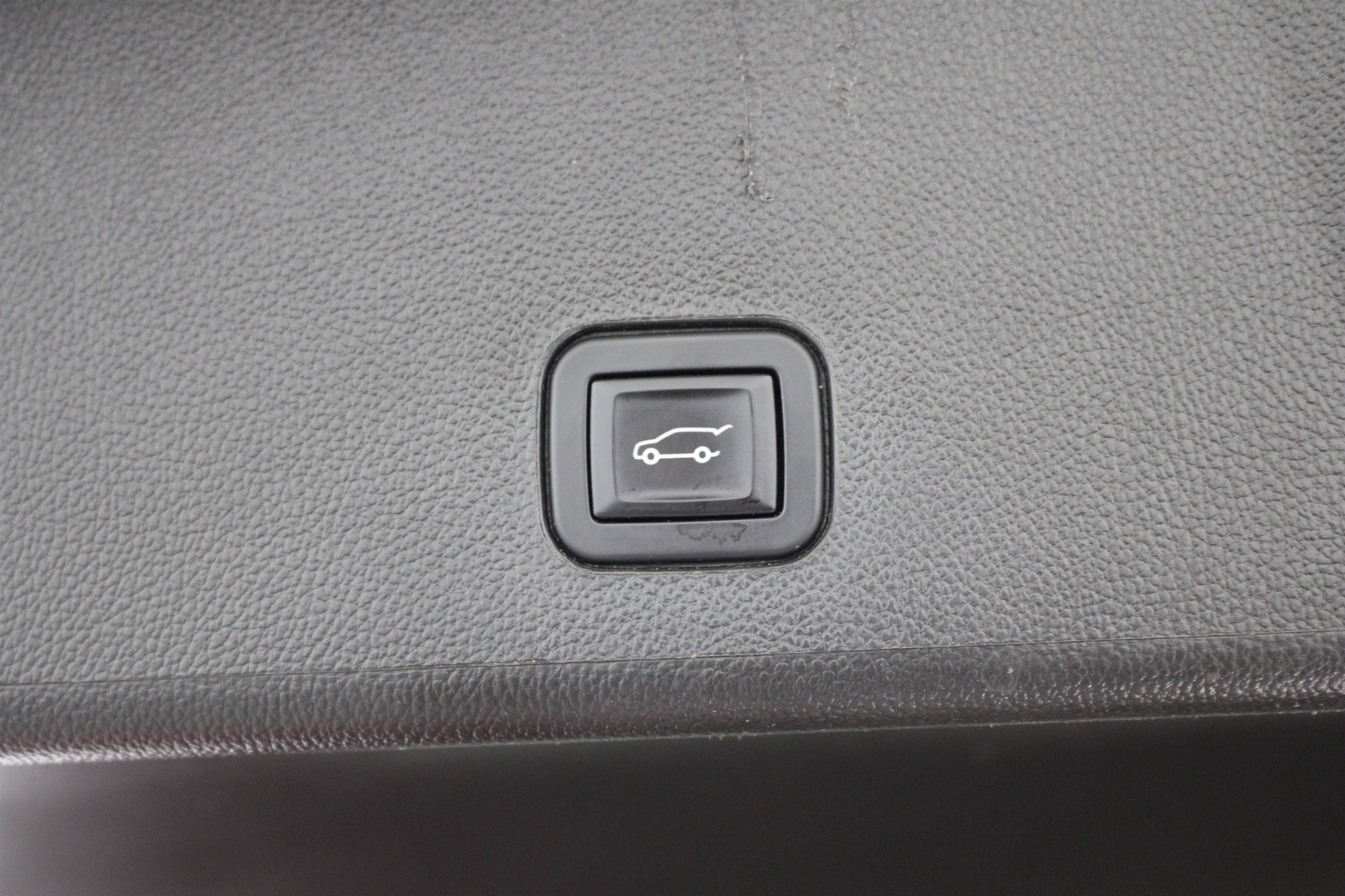 Used 2013 Cadillac SRX Premium AWD/4WD image 19
