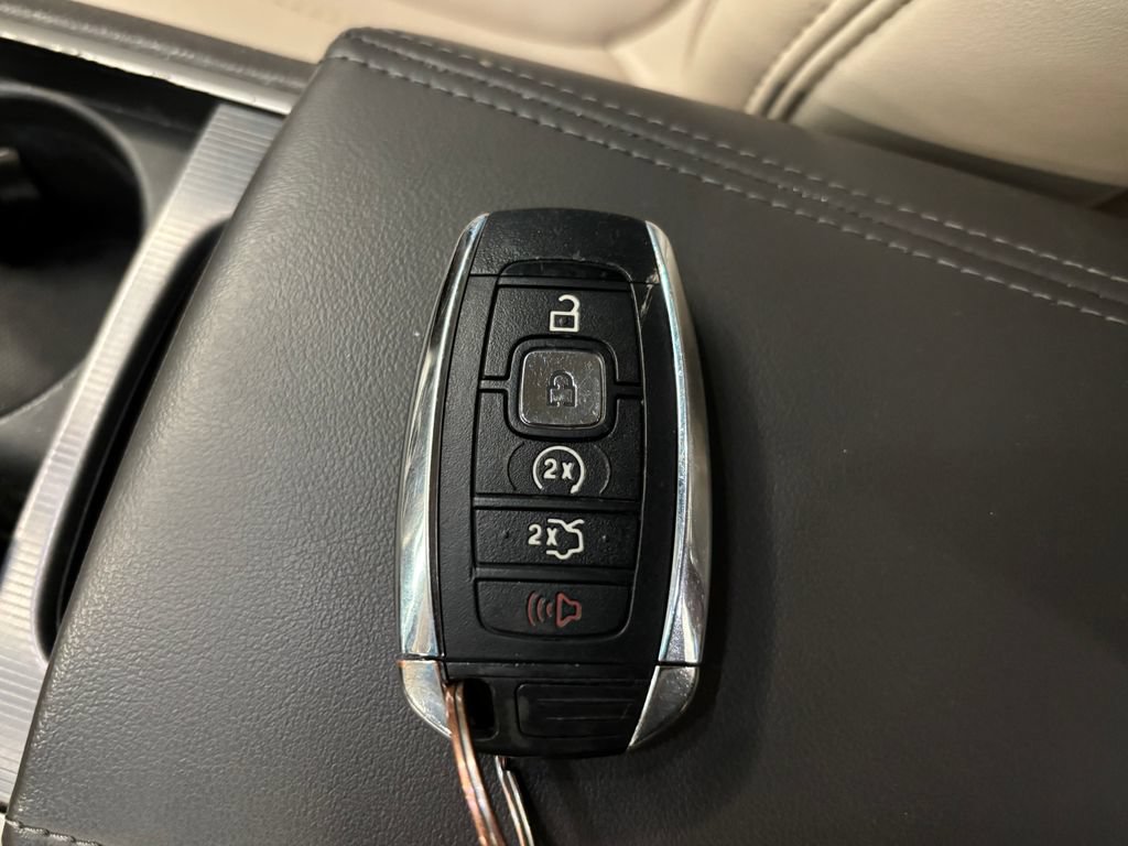 Used 2019 Lincoln MKZ Reserve FWD image 17
