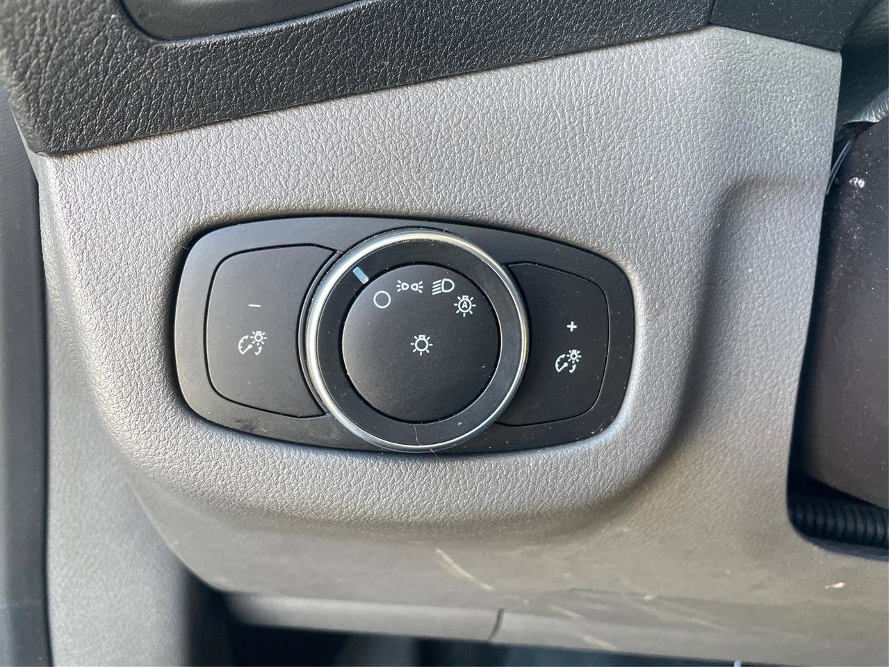 Used 2020 Ford Transit Connect XL image 20