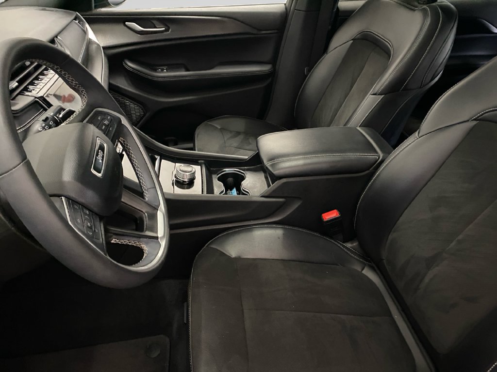 Certified 2023 Jeep Grand Cherokee L Altitude AWD/4WD image 21