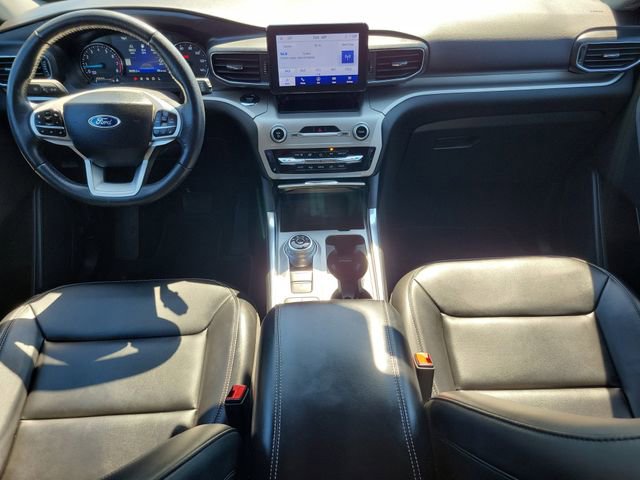 Used 2022 Ford Explorer XLT w/ Equipment Group 202A image 12