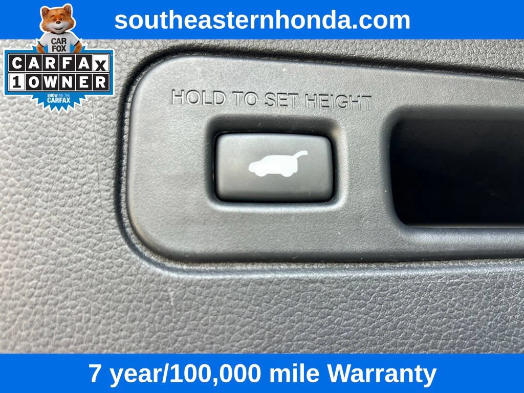 Used 2025 Honda Pilot TrailSport image 13