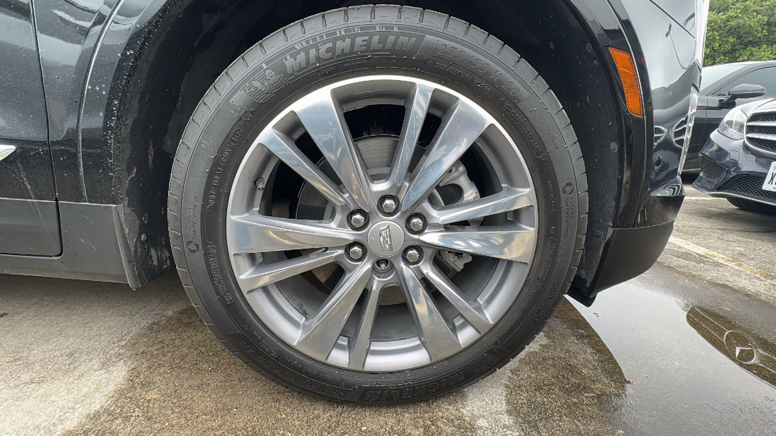 Used 2025 Cadillac XT5 Premium Luxury w/ Technology Package FWD image 17