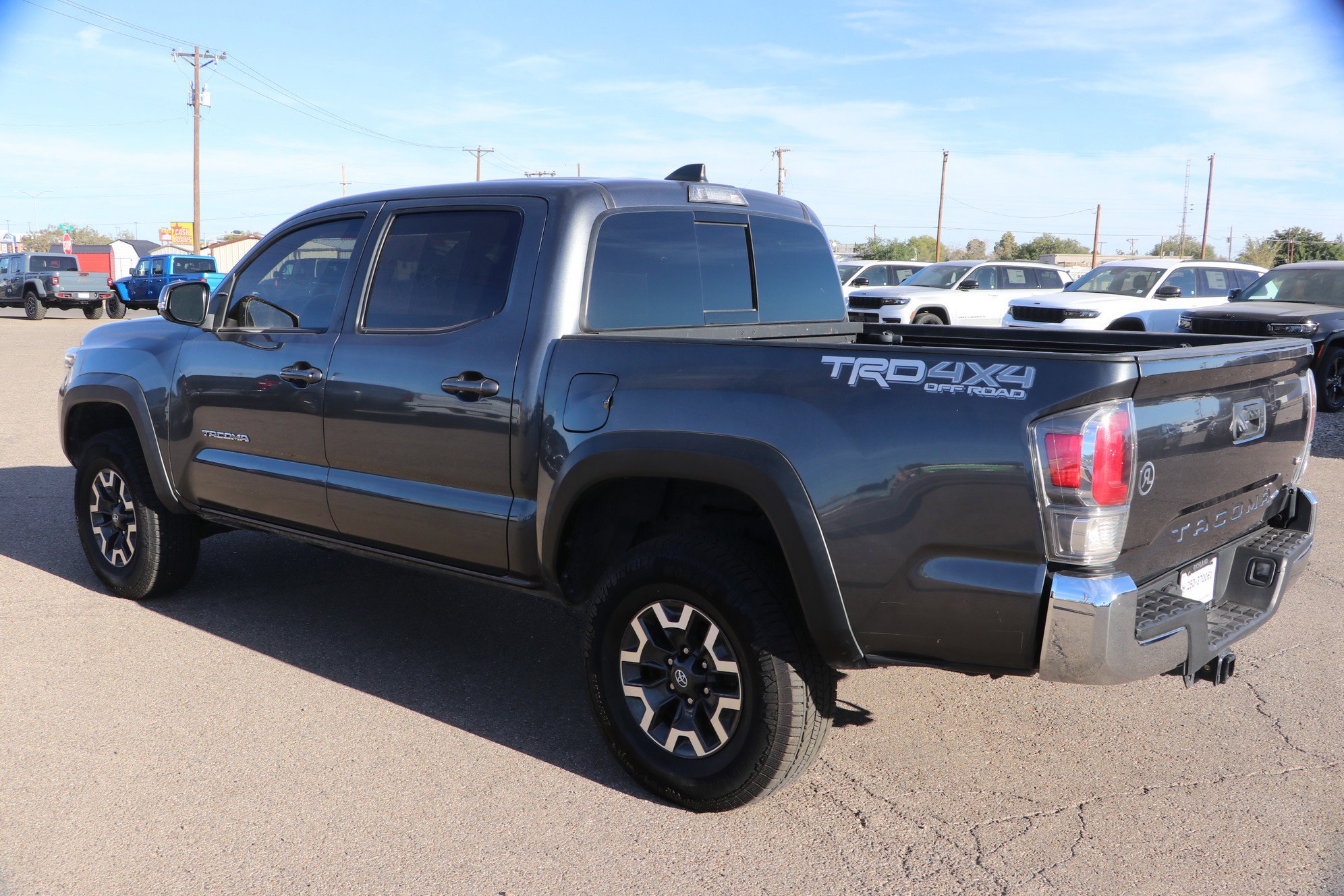 Used 2022 Toyota Tacoma TRD Off-Road image 5