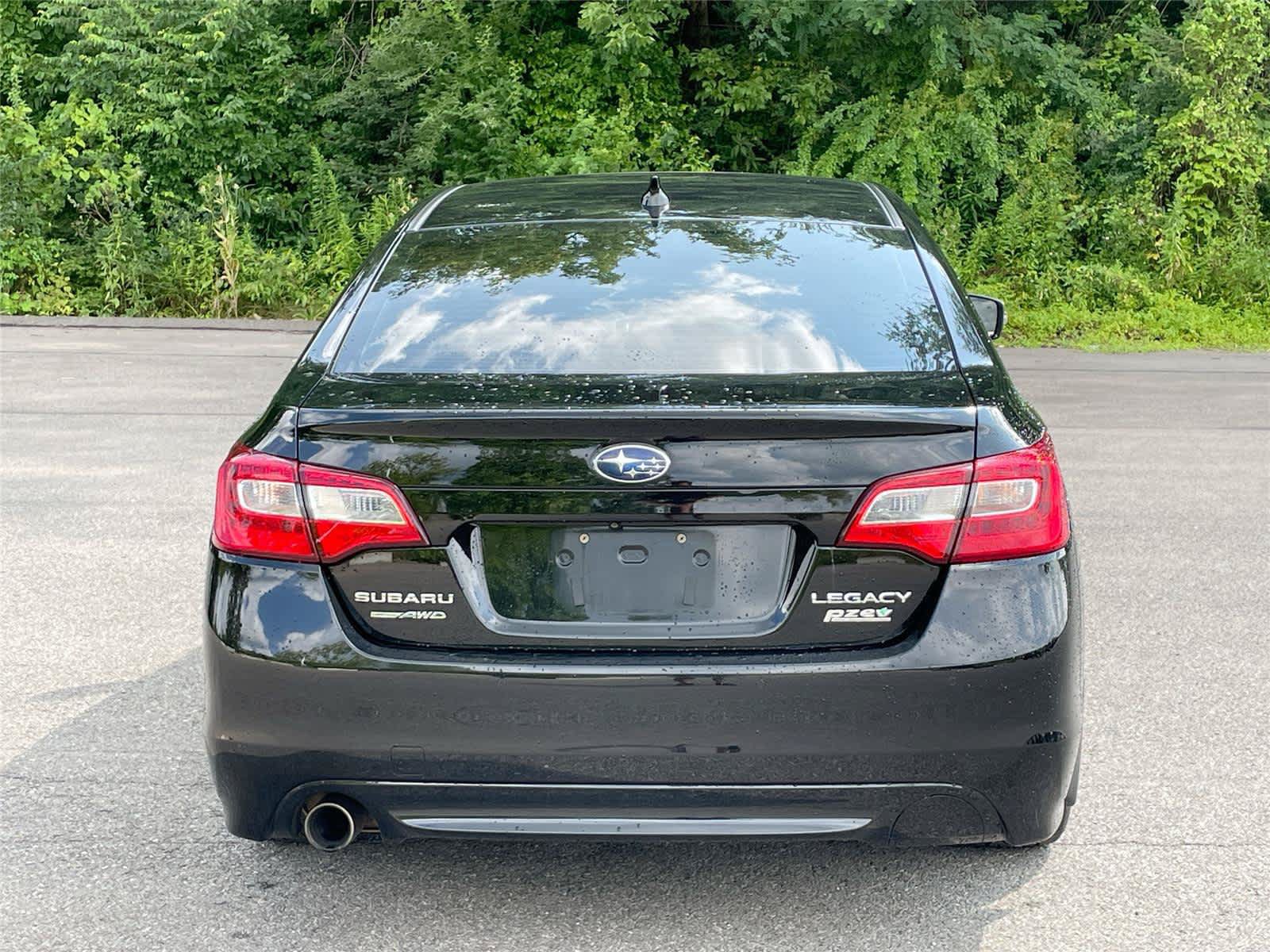 Used 2017 Subaru Legacy 2.5i Sport AWD/4WD image 4
