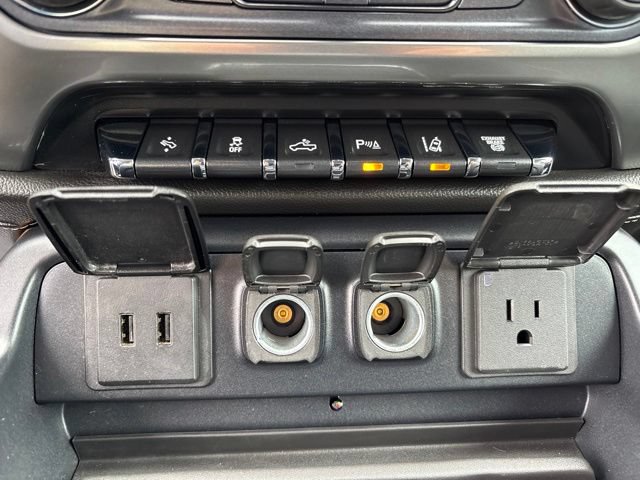 Used 2019 Chevrolet Silverado 2500 LTZ w/ Duramax Plus Package AWD/4WD image 26