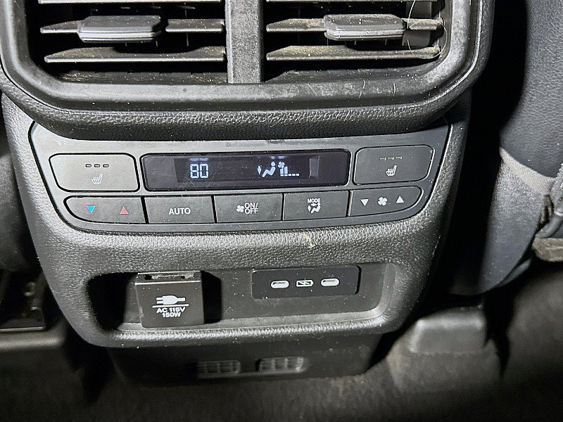 Used 2025 Honda Pilot Black Edition image 26