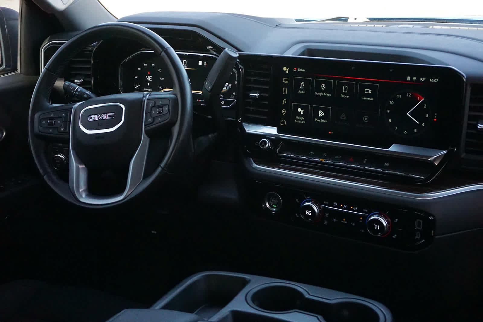 Used 2022 GMC Sierra 1500 Elevation AWD/4WD image 6