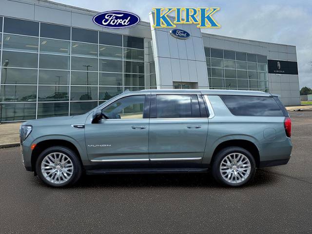 Used 2024 GMC Yukon XL SLT w/ SLT Premium Package image 2