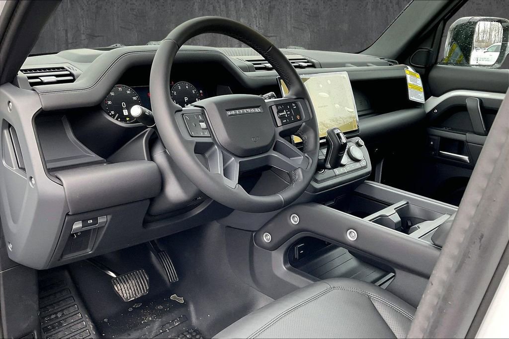 New 2026 Land Rover Defender 130 X-Dynamic SE AWD/4WD image 7