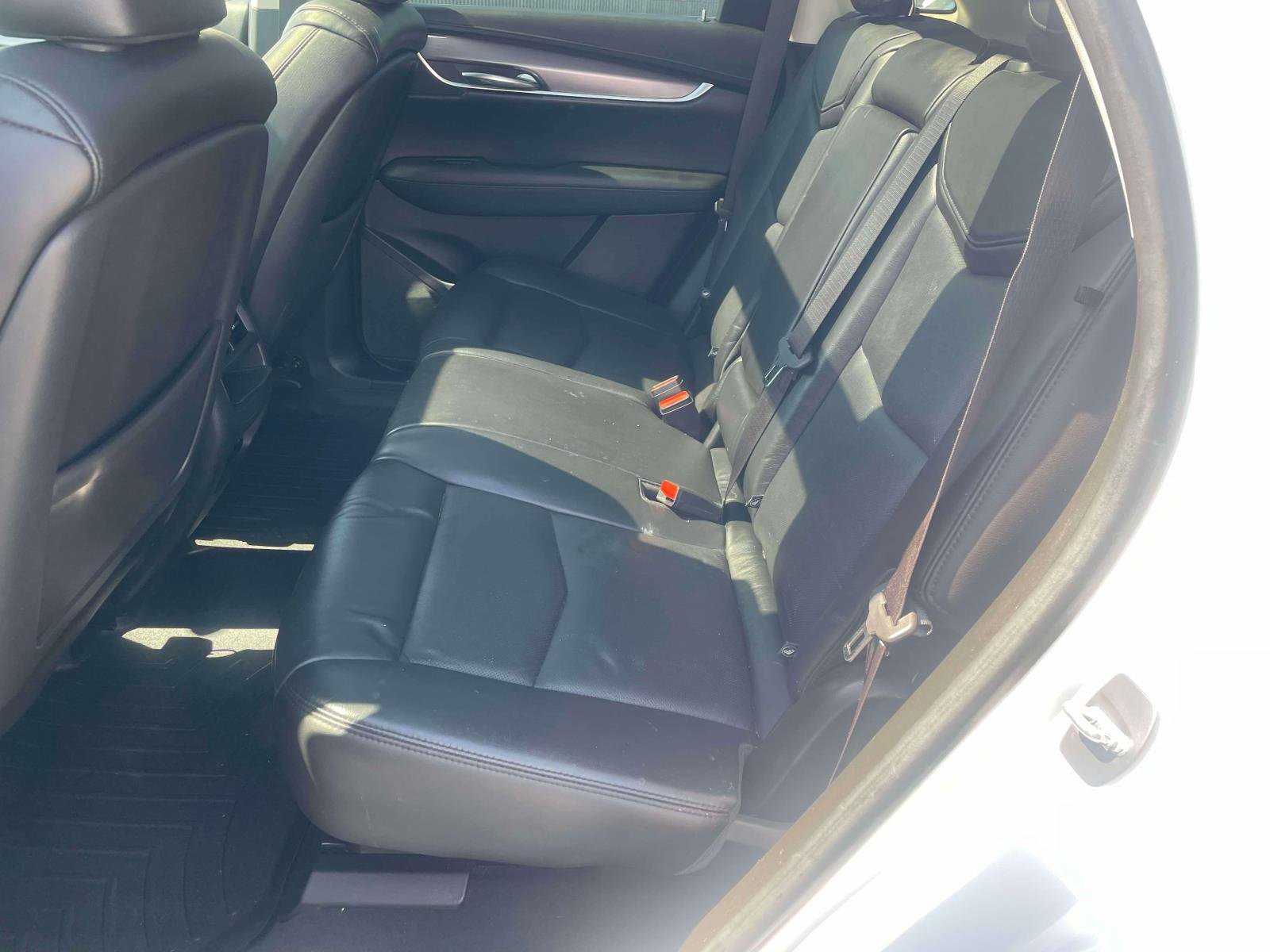 Used 2018 Cadillac XT5 Luxury w/ Driver Awareness Package image 6