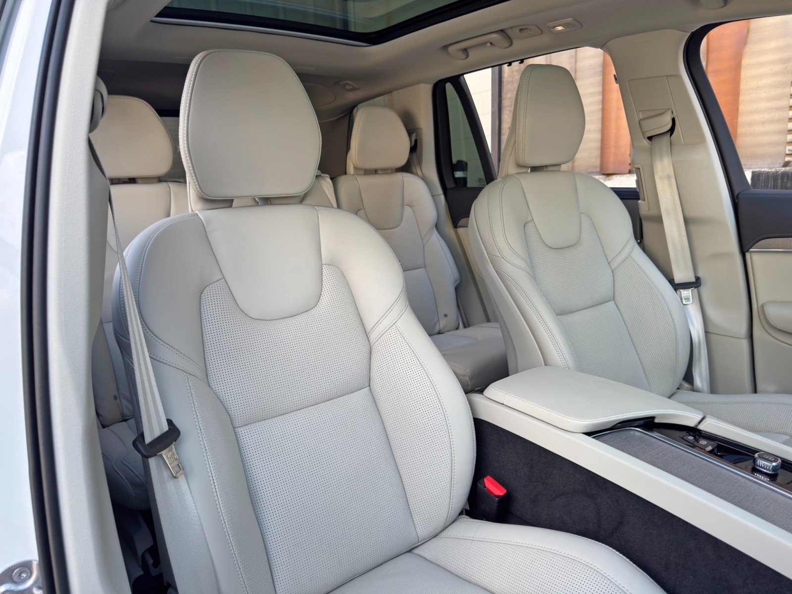 Used 2025 Volvo XC90 T8 Ultra w/ Protection Package Premier AWD/4WD image 41