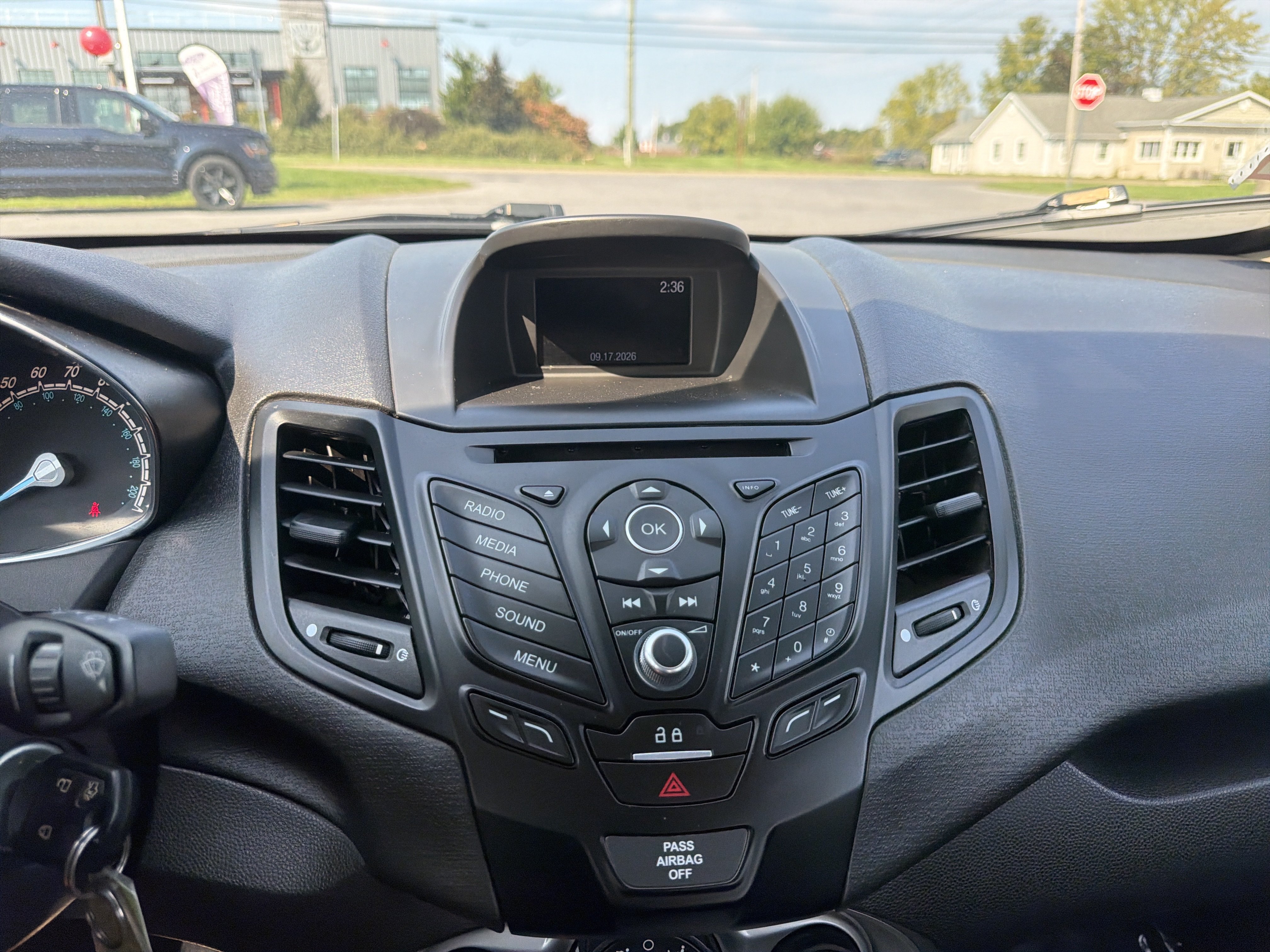 Used 2018 Ford Fiesta SE FWD image 24