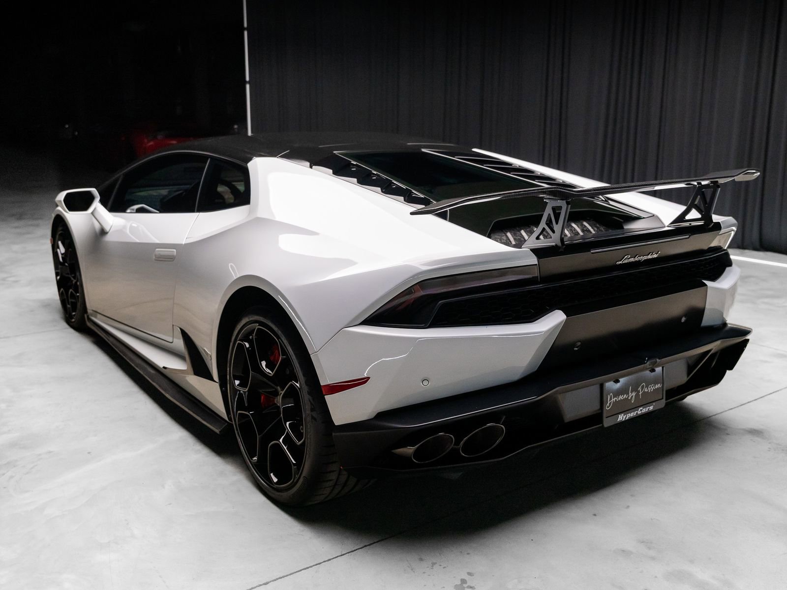 Used 2016 Lamborghini Huracan LP 610-4 AWD/4WD image 44