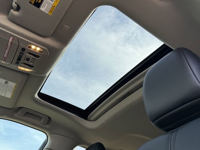 Used 2022 Toyota Highlander XLE image 29