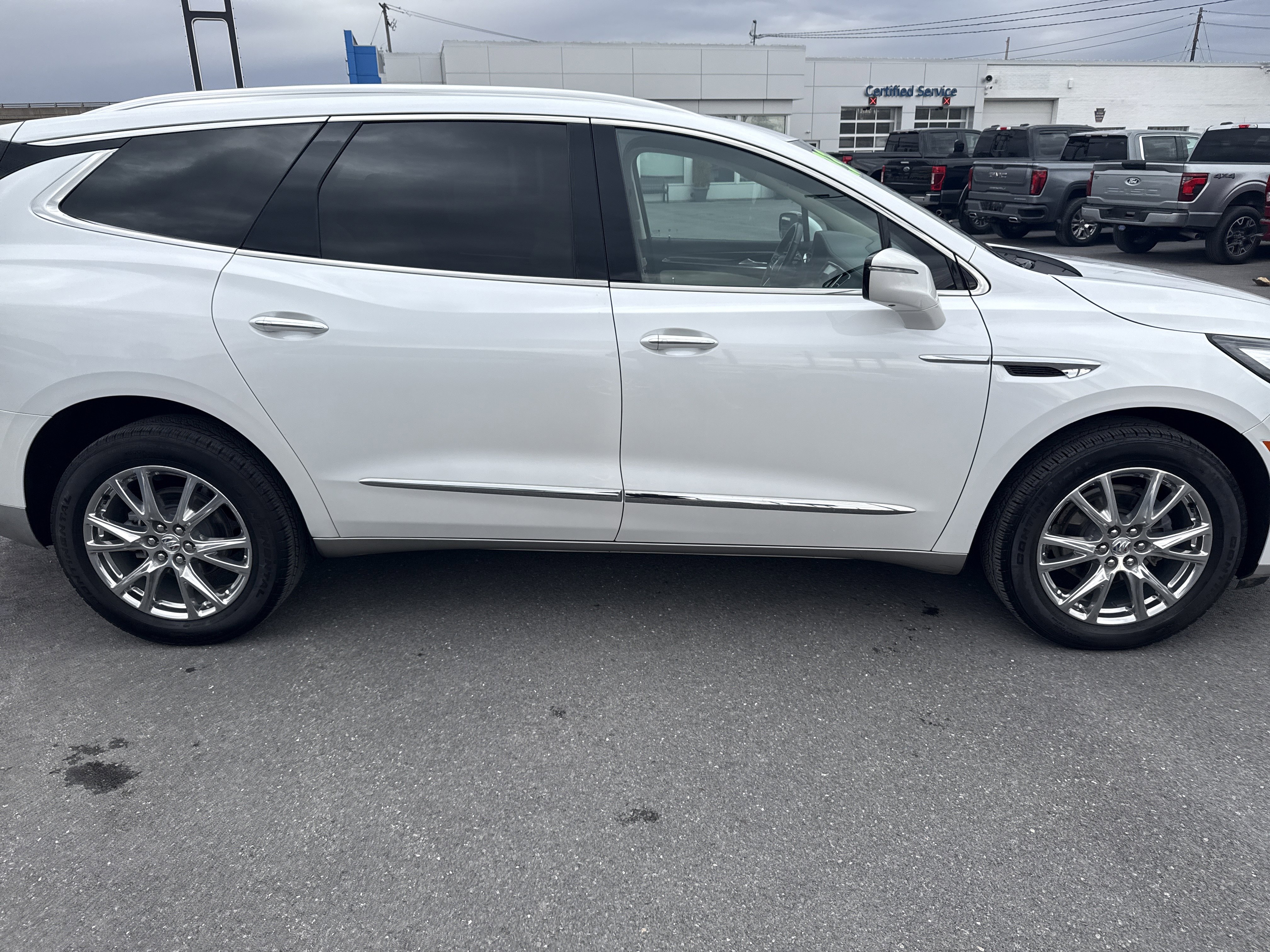 Used 2023 Buick Enclave Premium w/ Experience Buick Package image 2