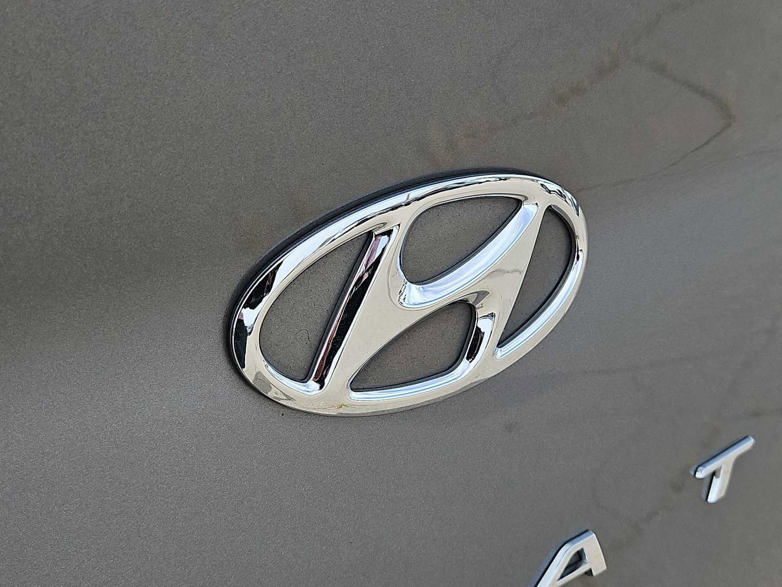Used 2018 Hyundai Sonata Limited image 11