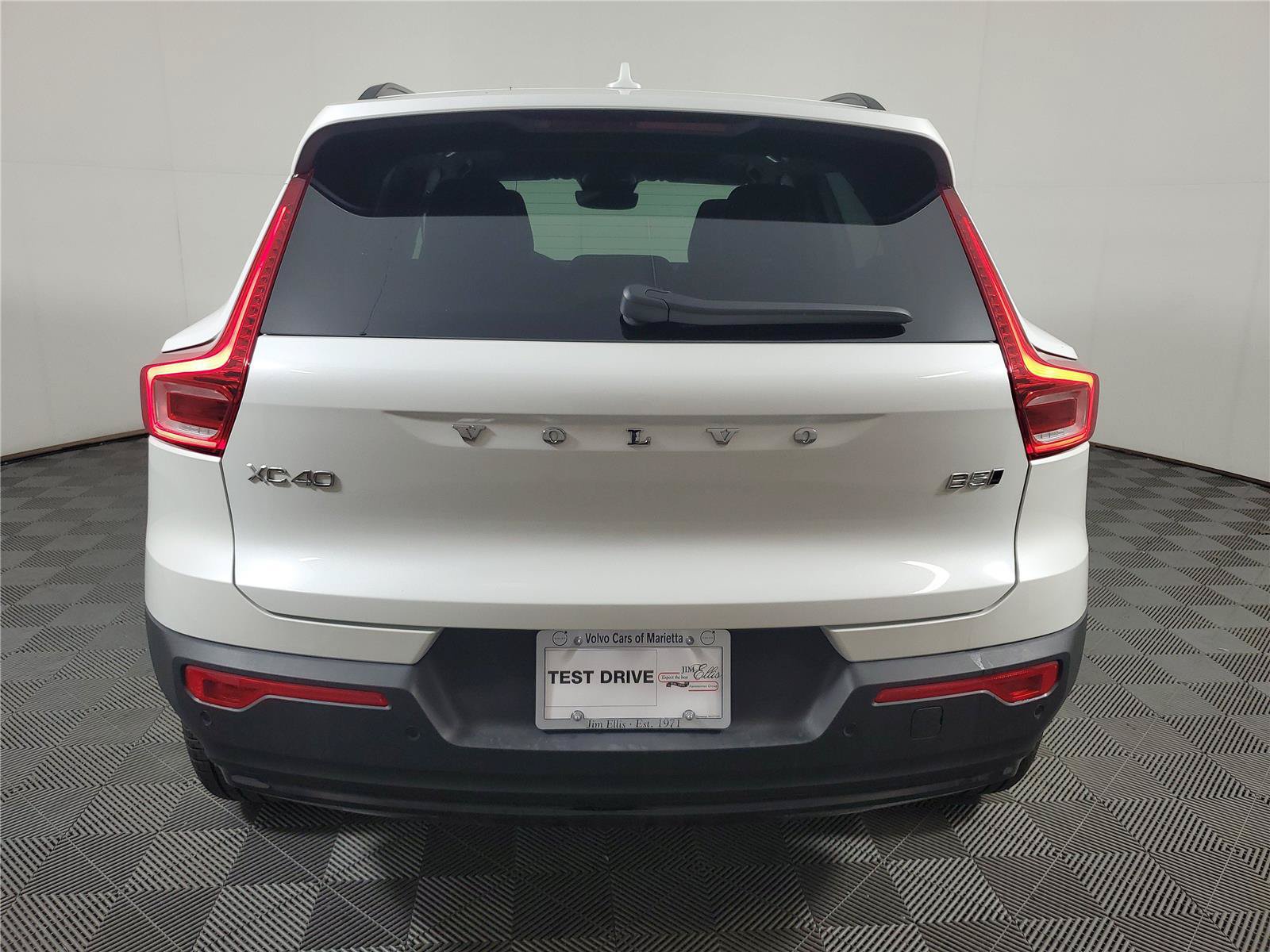 New 2026 Volvo XC40 B5 Plus w/ Climate Package AWD/4WD image 5