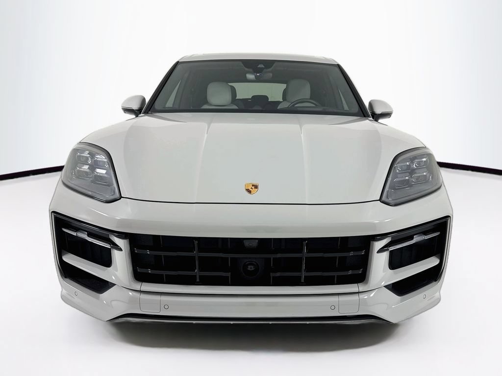Certified 2025 Porsche Cayenne GTS AWD/4WD image 6