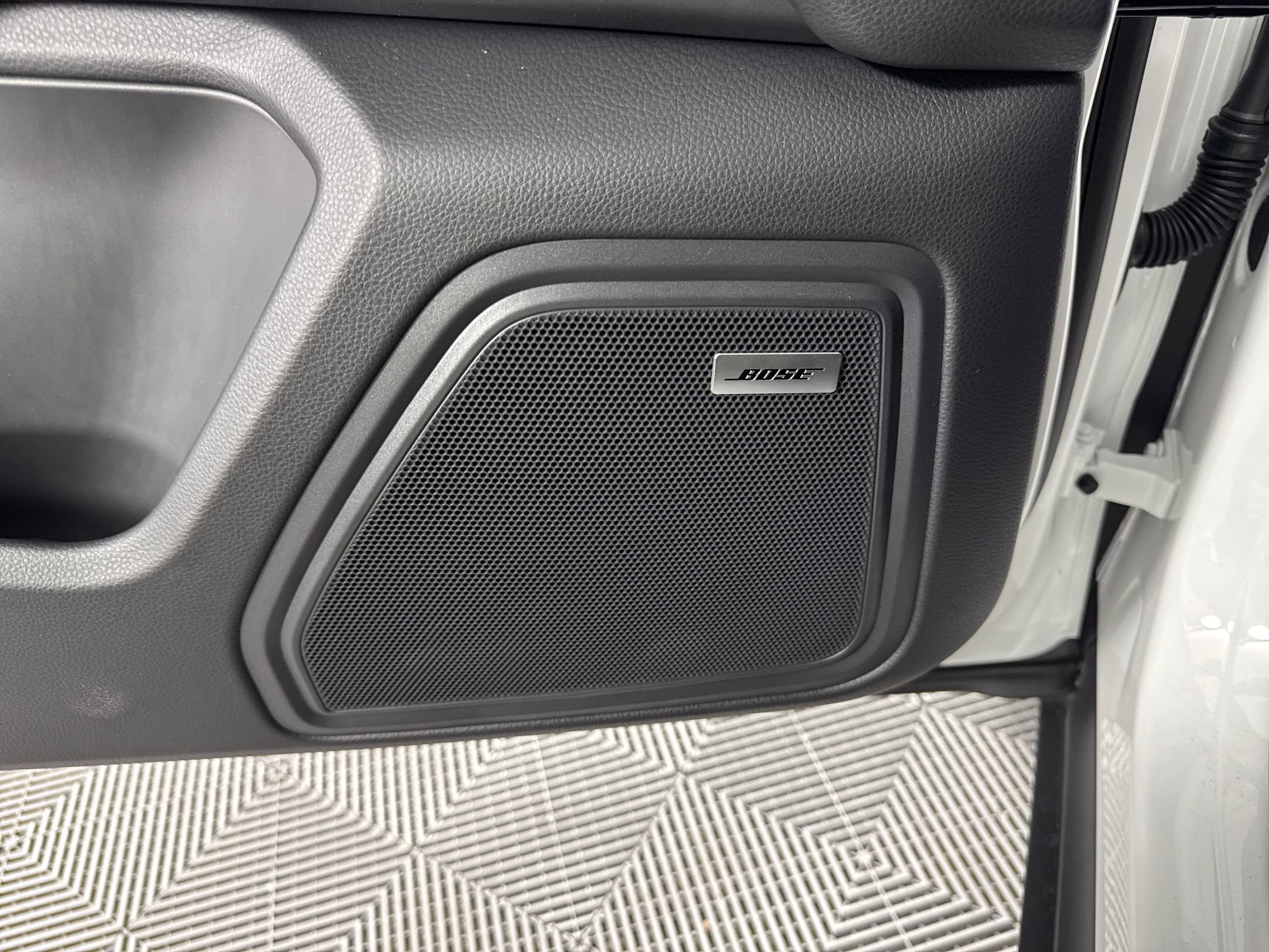 Certified 2026 Porsche Macan image 14