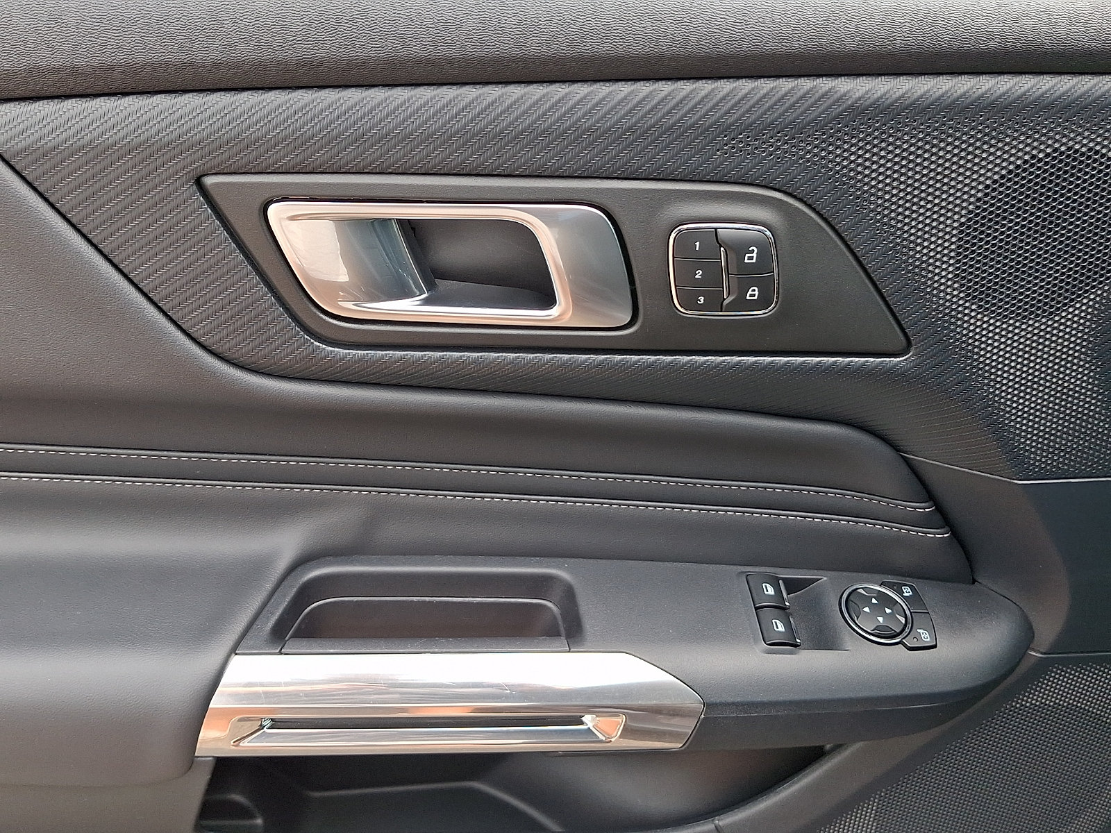 Used 2024 Ford Mustang GT Premium RWD image 12
