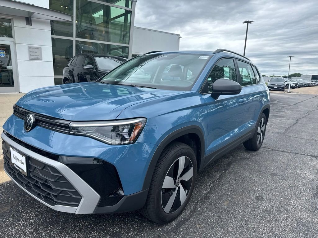 Used 2025 Volkswagen Taos S AWD/4WD image 2
