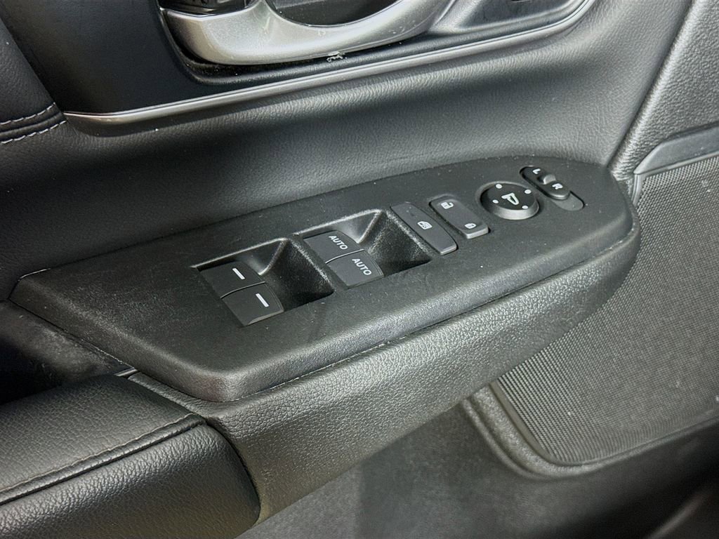 Used 2022 Honda CR-V Touring image 19