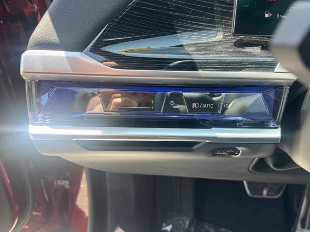Certified 2026 BMW 740i xDrive AWD/4WD image 15