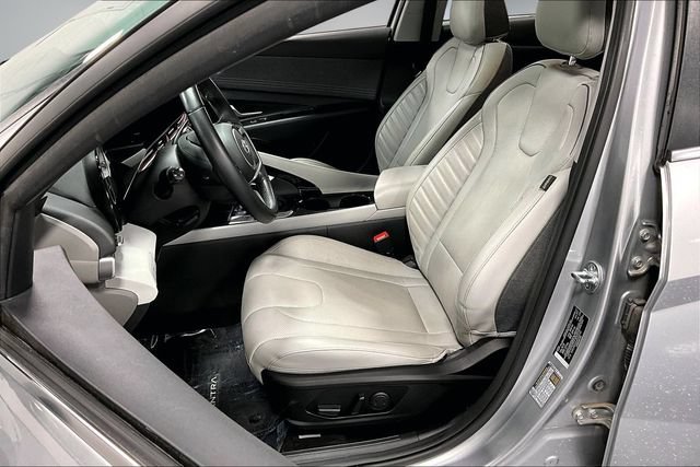 Used 2023 Hyundai Elantra Limited FWD image 20