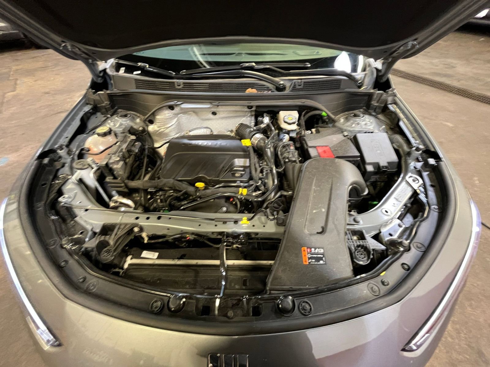 Used 2025 Buick Envista Sport Touring image 31