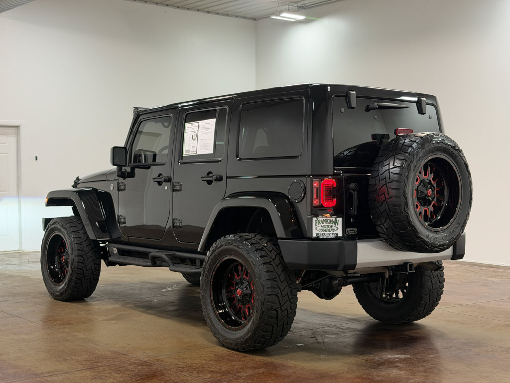 Used 2015 Jeep Wrangler Unlimited Sahara w/ Connectivity Group AWD/4WD image 26