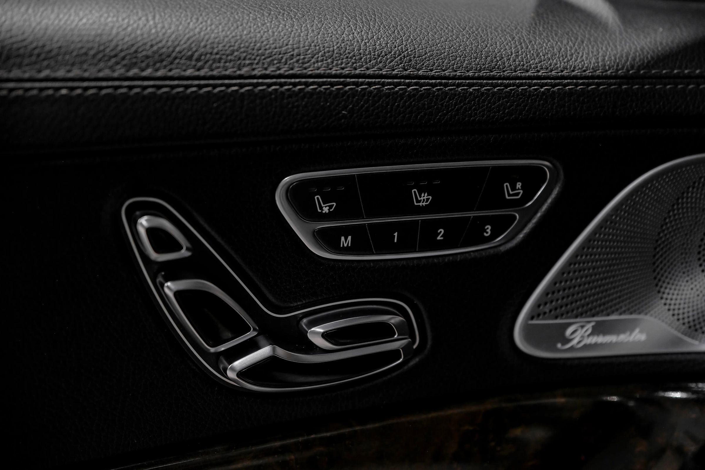 Used 2015 Mercedes-Benz S 550 Sedan w/ Sport Package w/ Sport Package image 50