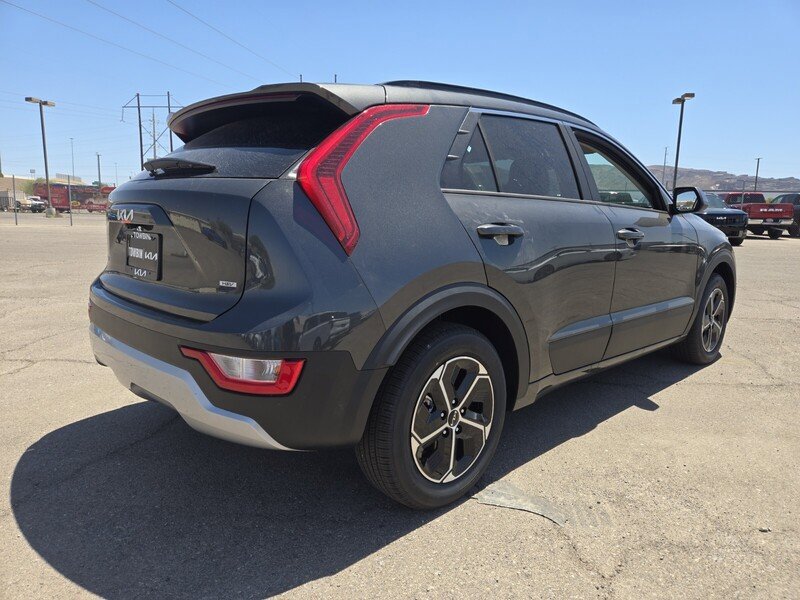 New 2026 Kia Niro LX FWD image 3