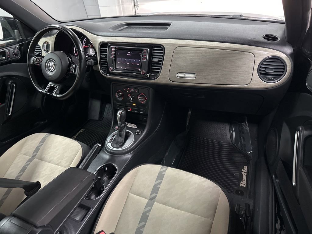 Used 2018 Volkswagen Beetle 2.0T Coast w/ Coast Lighting Package image 12
