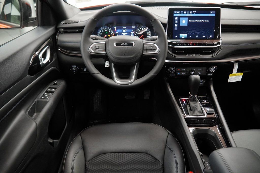 New 2026 Jeep Compass Latitude image 20