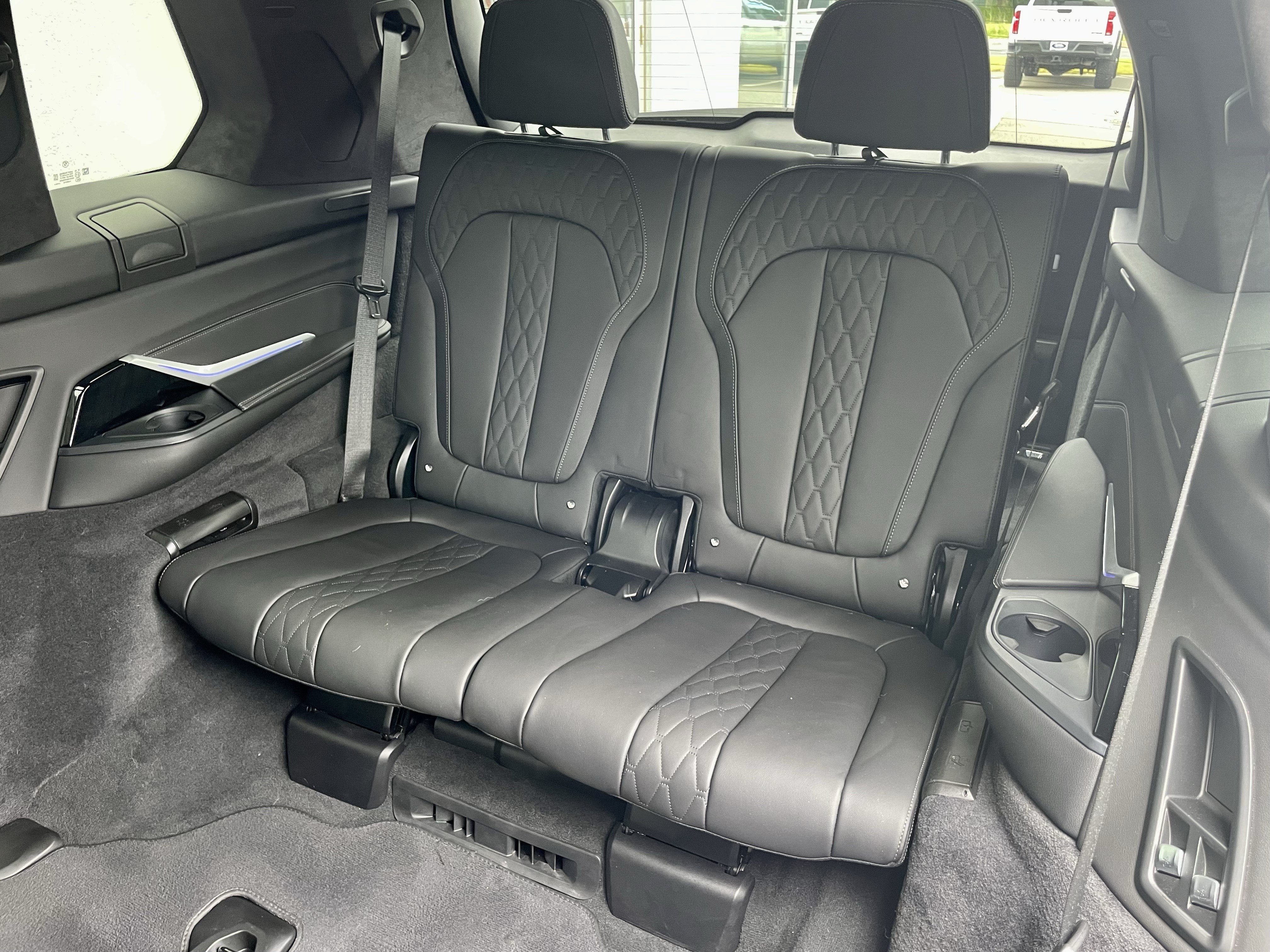 Used 2024 BMW X7 M60i w/ Executive Package AWD/4WD image 32