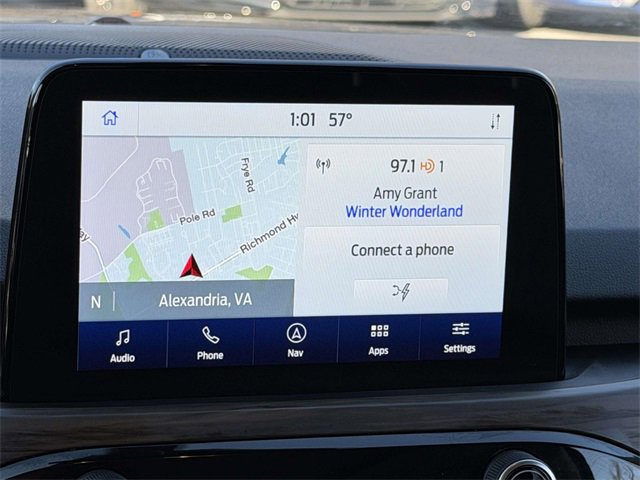 Used 2020 Ford Escape Titanium image 3