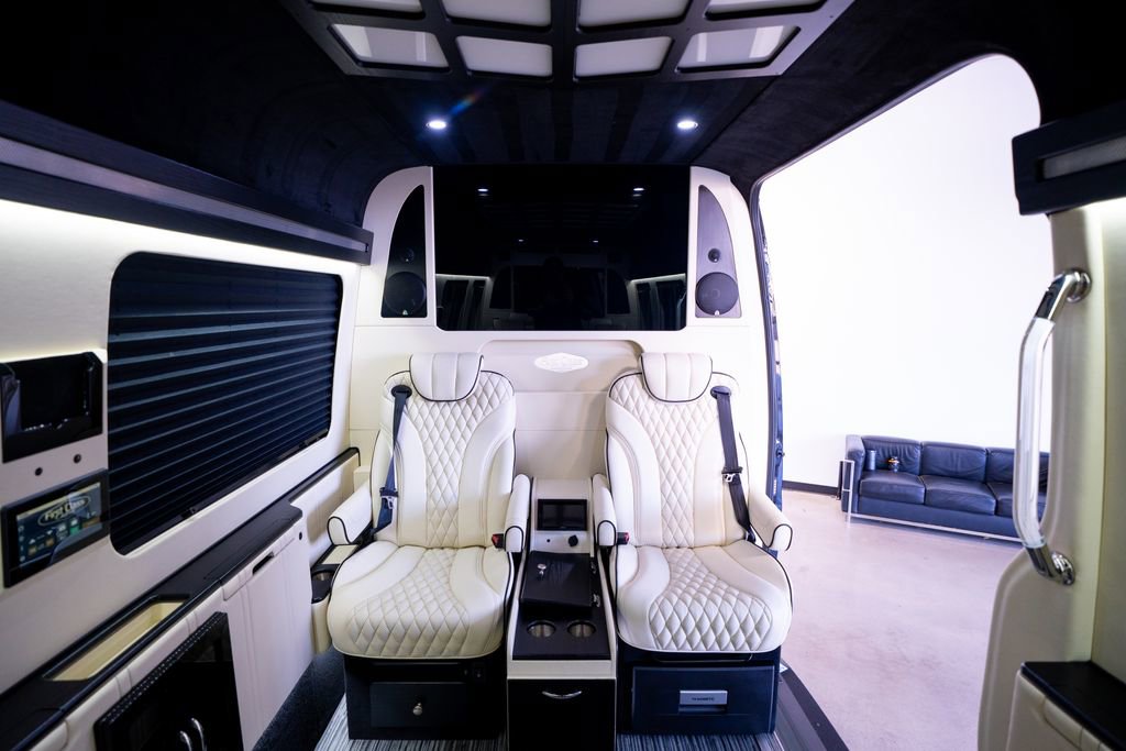 Used 2019 Mercedes-Benz Sprinter 170 image 30