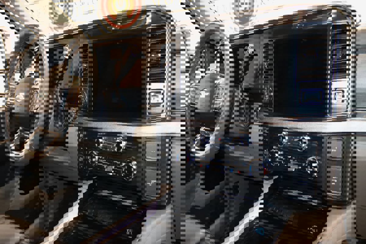 Used 2026 Ford F250 Platinum w/ Platinum Plus Package image 78