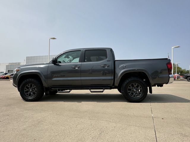 Used 2023 Toyota Tacoma SR5 RWD image 2