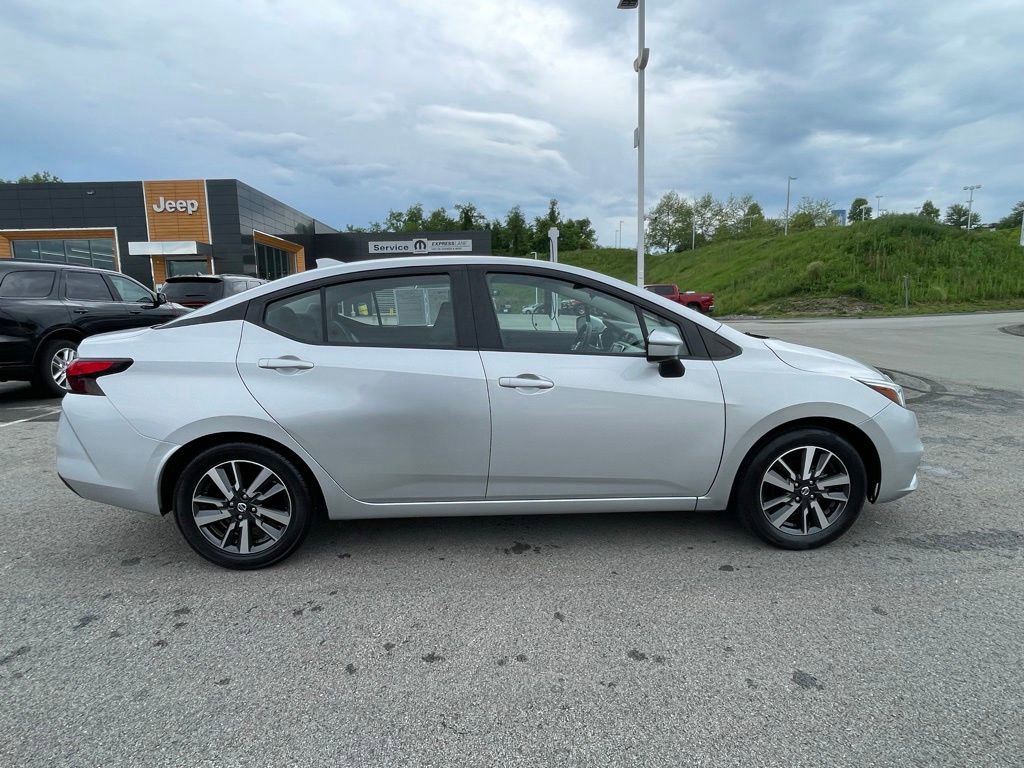 Used 2021 Nissan Versa SV FWD image 2